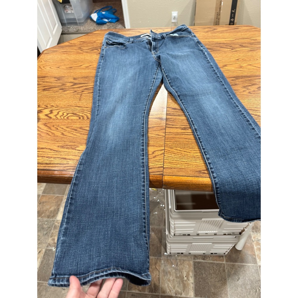 Levis Classic Bootcut Jeans Womens 31 Medium Wash Blue Denim Mid Rise 715 515